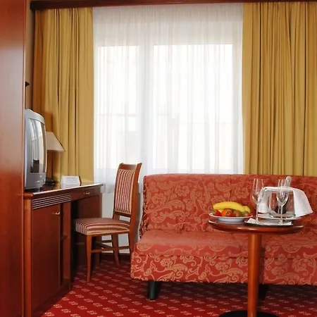 Zvezda Hotel 3*