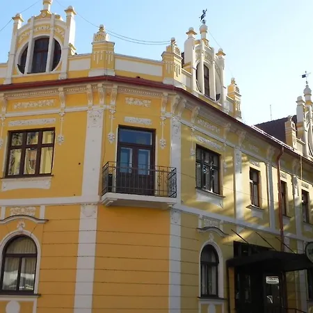 Hotel Zvezda